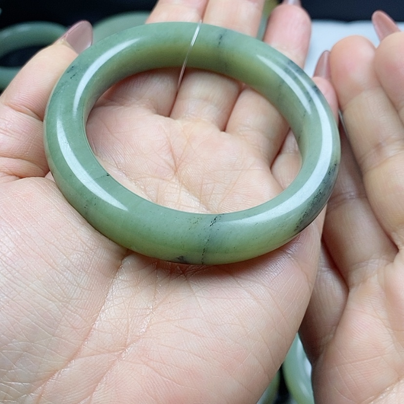 【闪购商品】和田玉手镯未镶嵌卫*