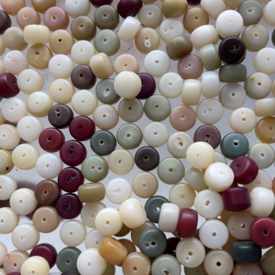 吊坠白玉菩提瑕疵11药片122颗