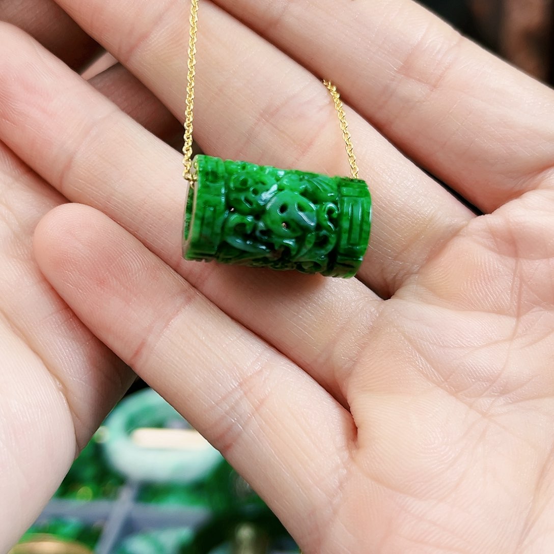 翡翠颈饰未镶嵌吊坠多样性