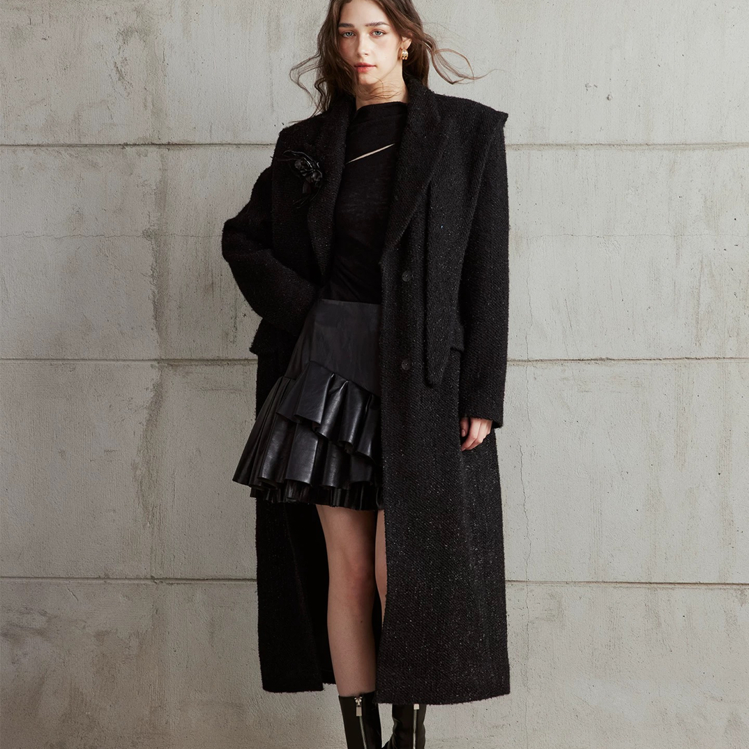 SHETELLS2025冬季新款隐奢都会结构连帽大衣女经典百搭时尚外套