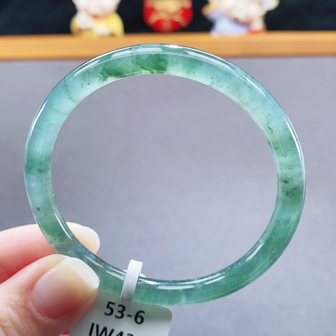翡翠未镶嵌手镯115