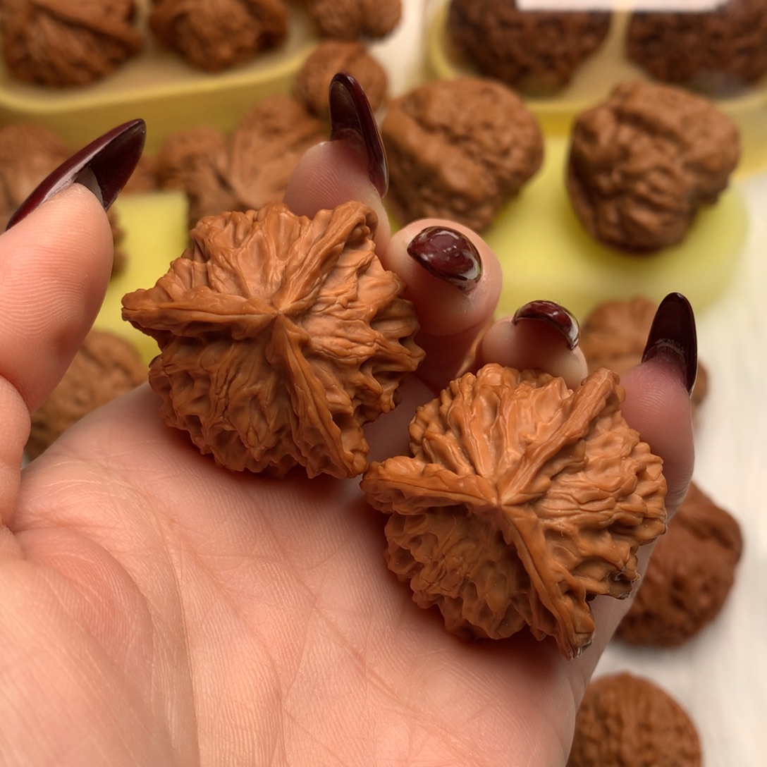 文玩核桃把件35全品正奔