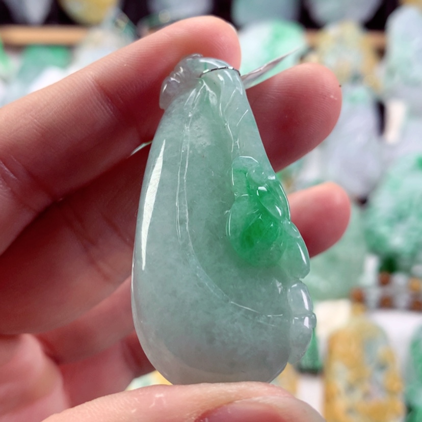 【闪购商品】翡翠吊坠(不含链)未镶嵌