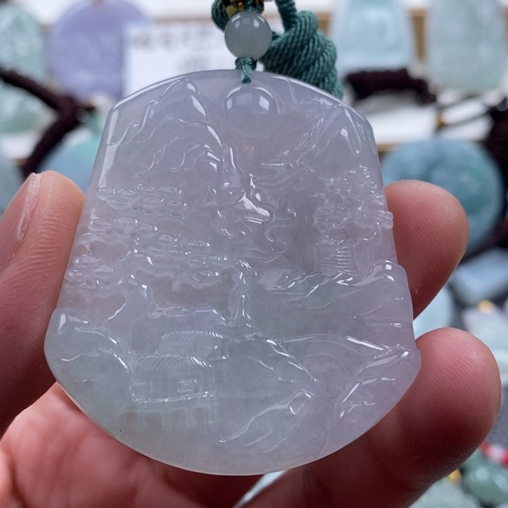 翡翠颈饰未镶嵌翡翠