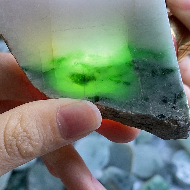 翡翠裸石纯天然翡翠