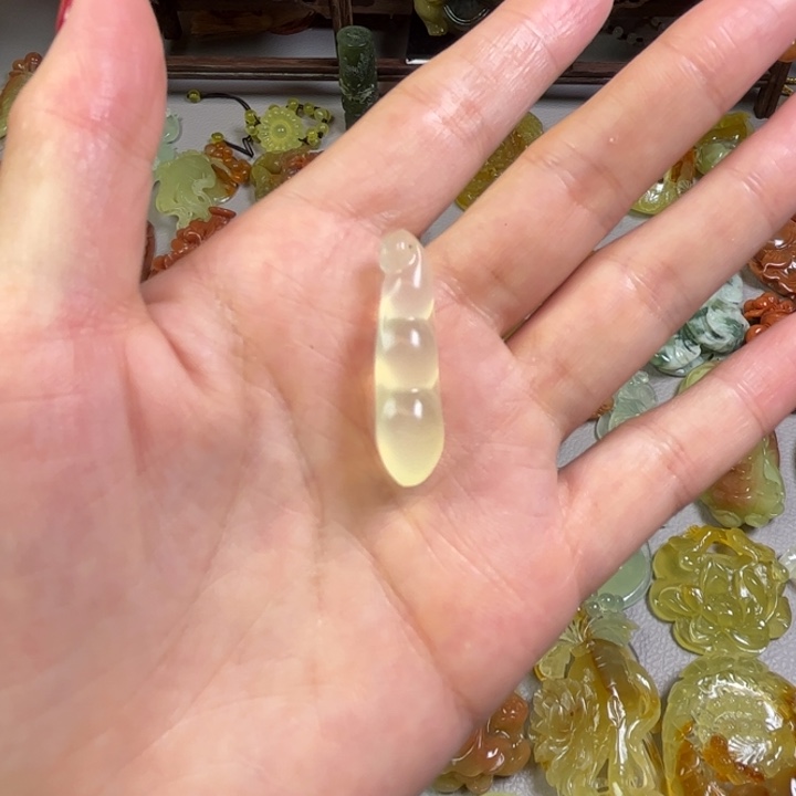 蛇纹石玉吊坠(赠链)未镶嵌