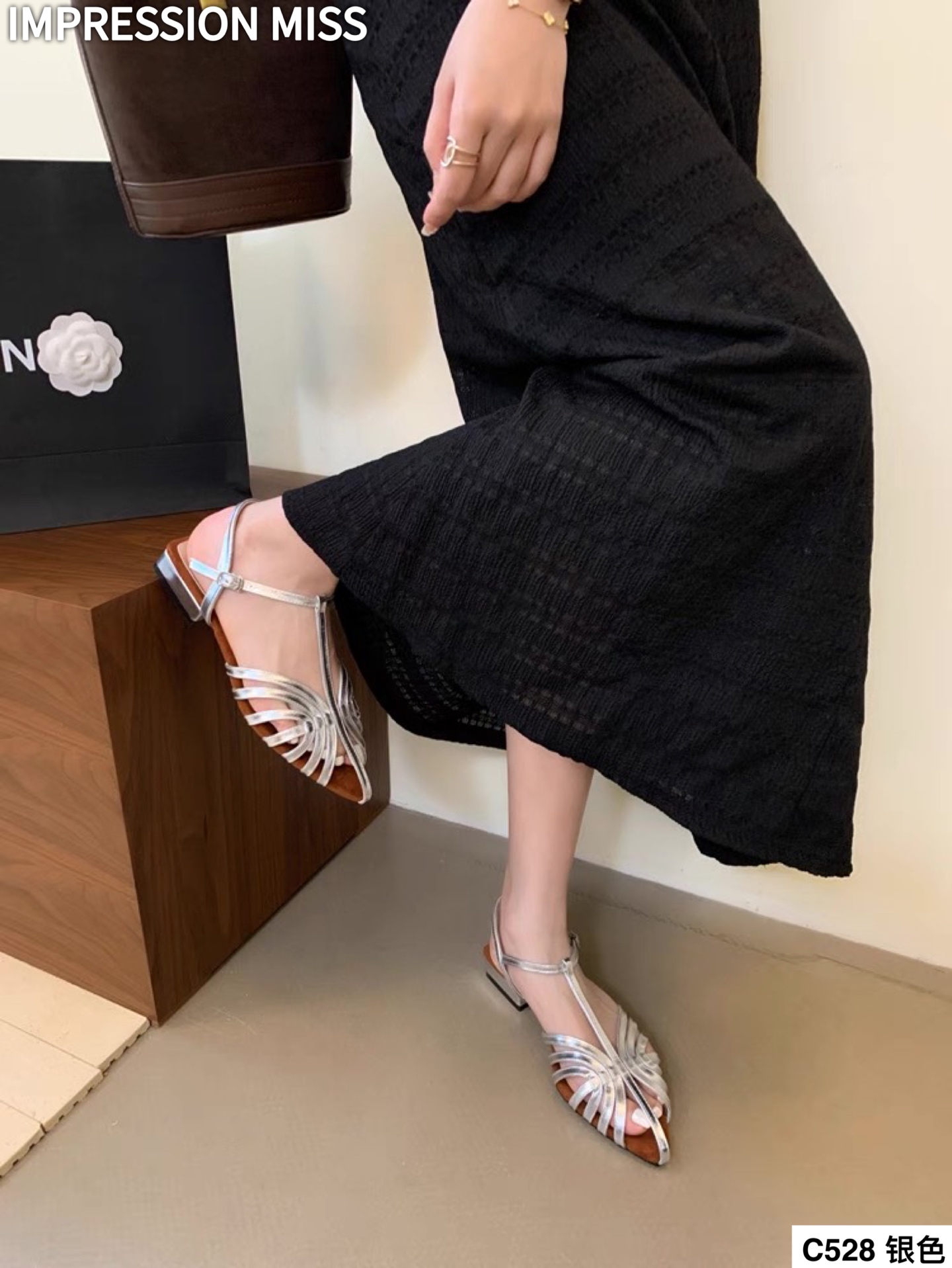 （C528）小众设计尖头罗马鞋简约露趾凉鞋