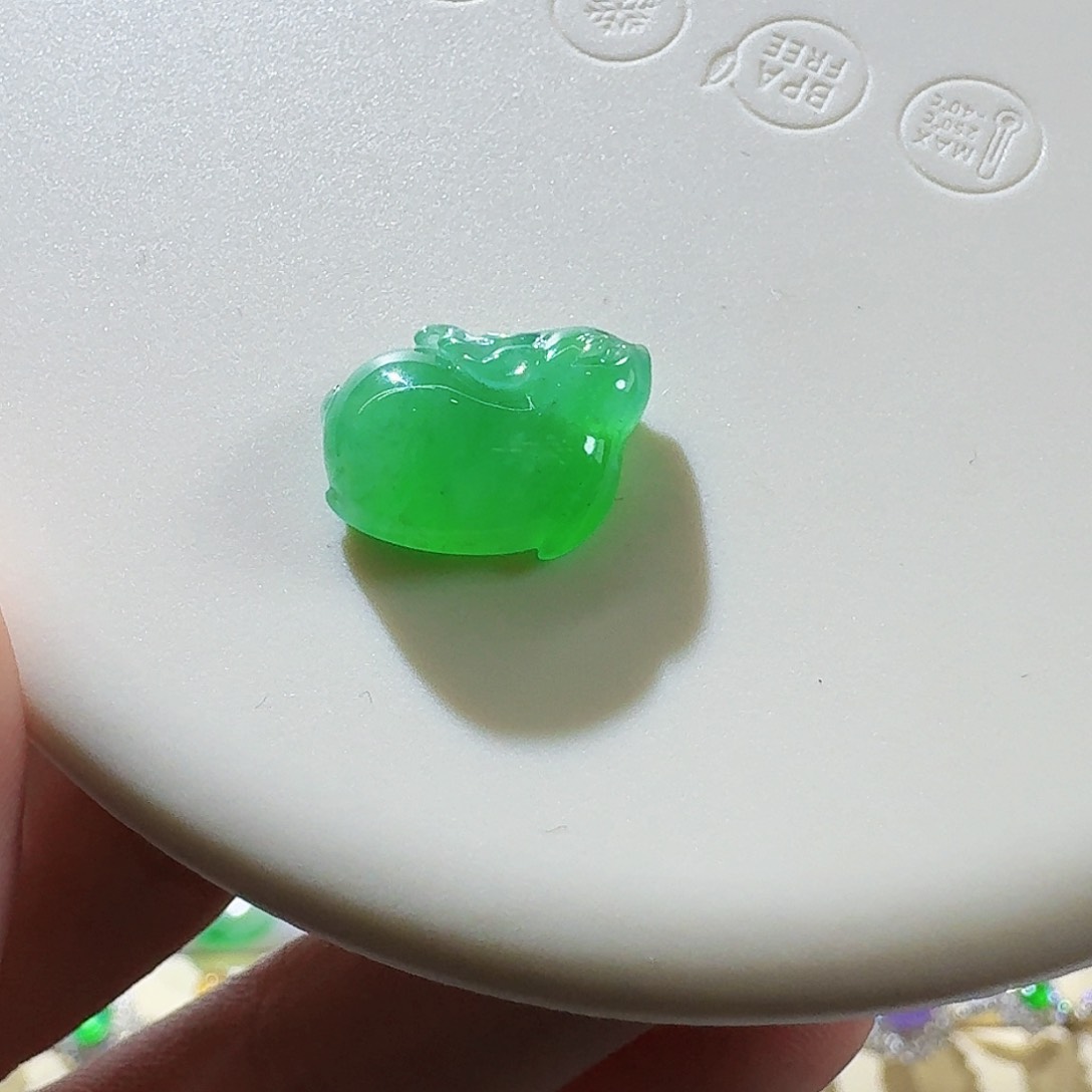 翡翠颈饰未镶嵌鹿
