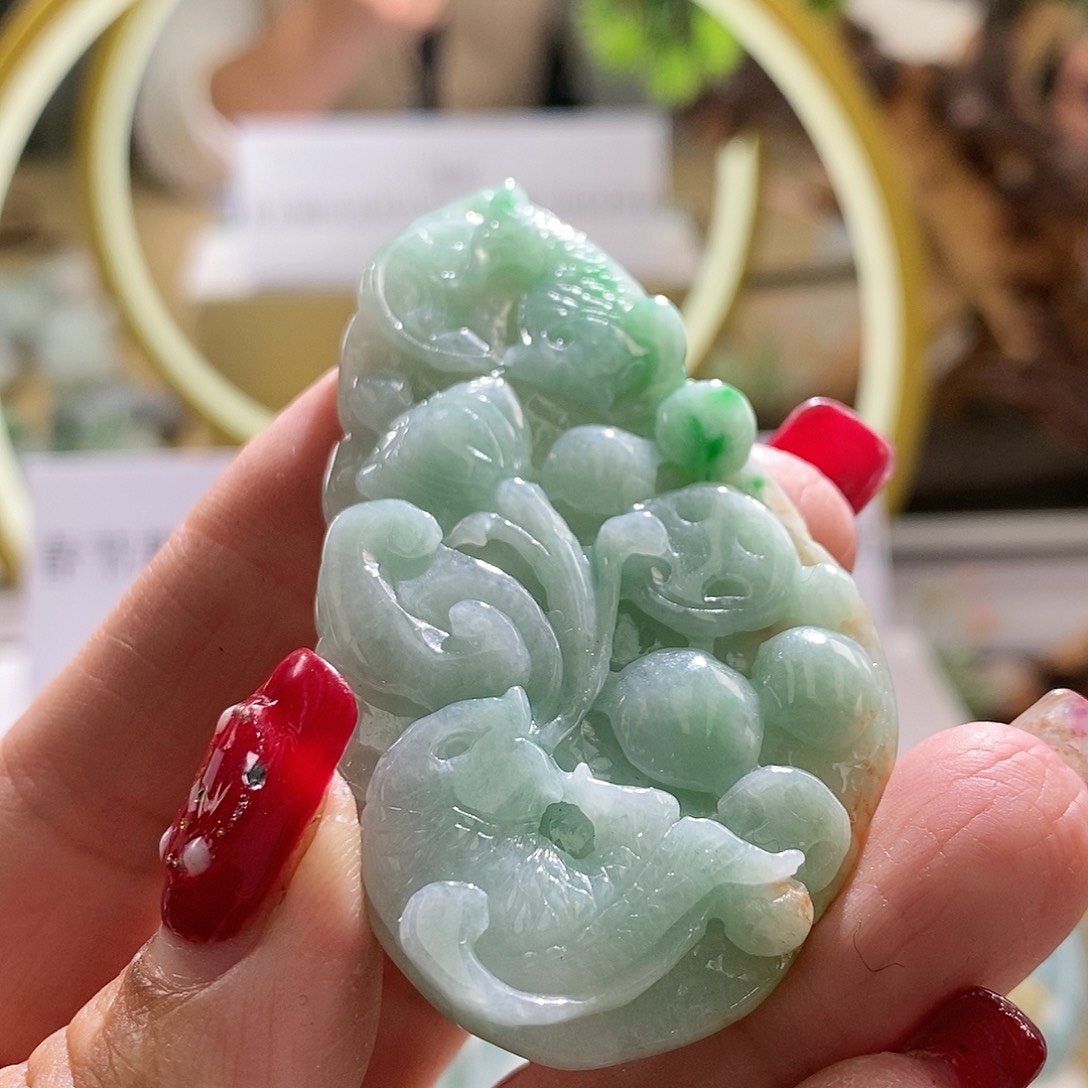 【闪购商品】翡翠颈饰未镶嵌鱼