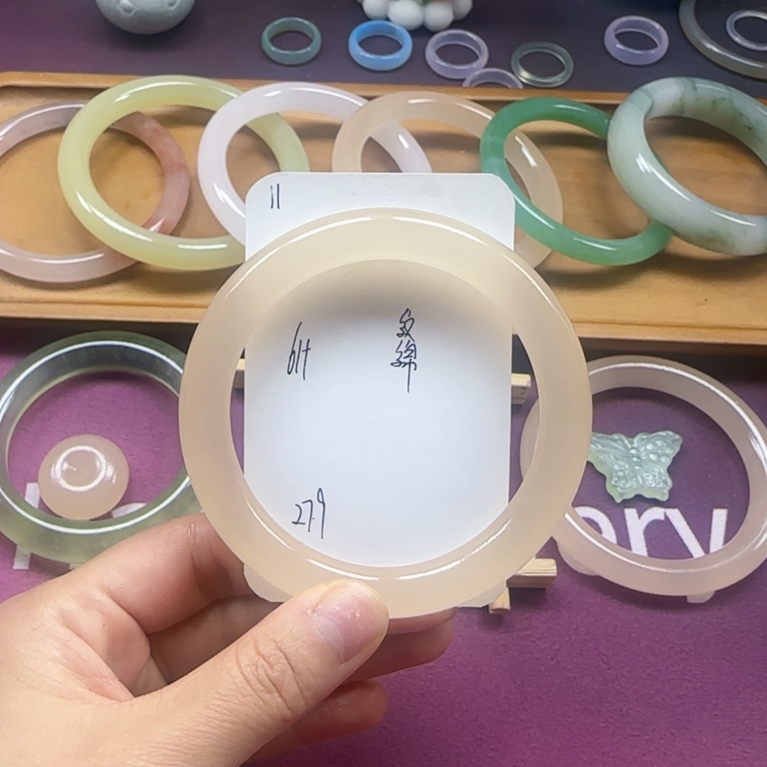 石英质玉手镯未镶嵌11