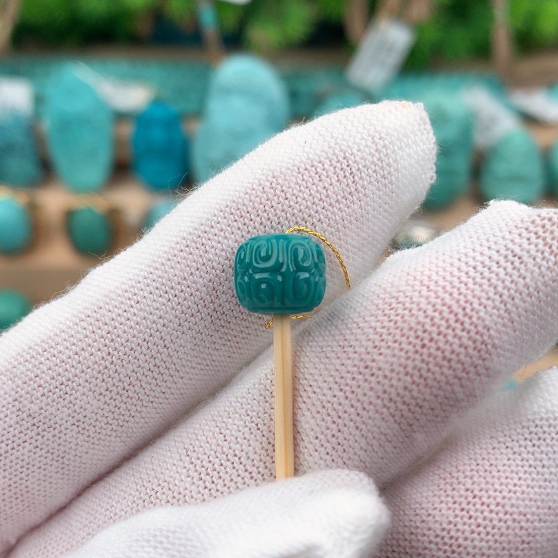 绿松石配饰未镶嵌Y**?