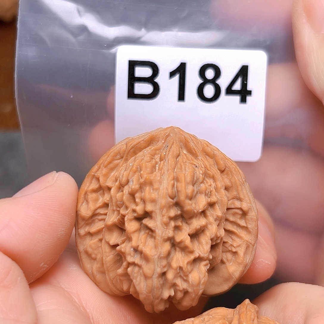 h***n吊坠文玩核桃送楼子