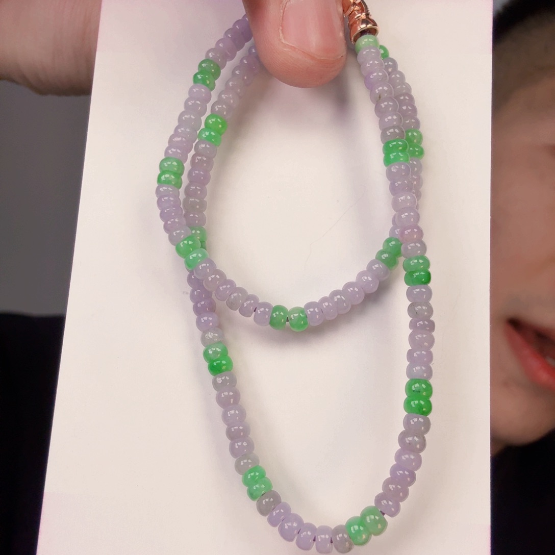 翡翠颈饰未镶嵌一件