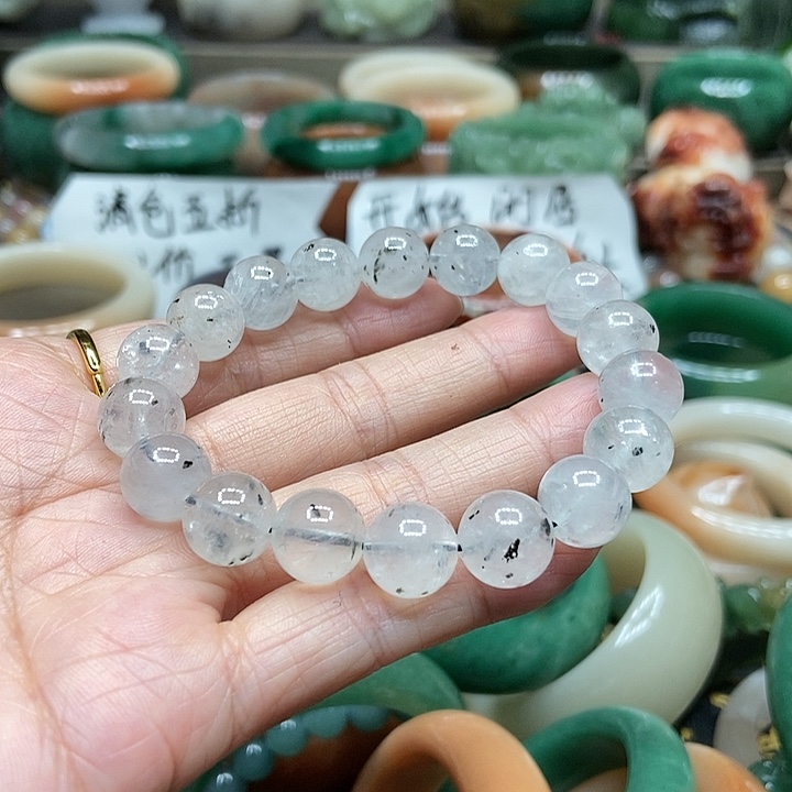 石英质玉手镯未镶嵌