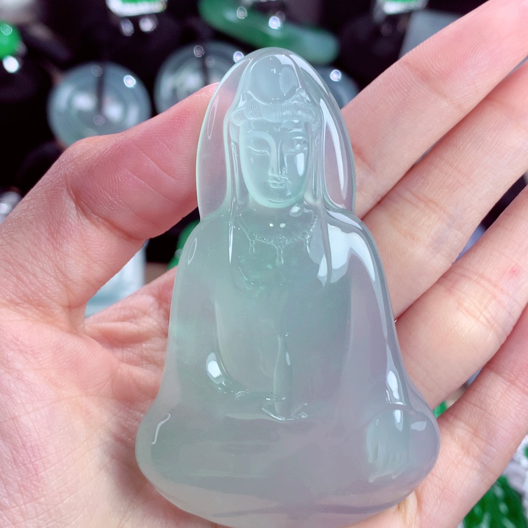 颈饰18K金镶嵌翡翠定金10万 总价咨询客服