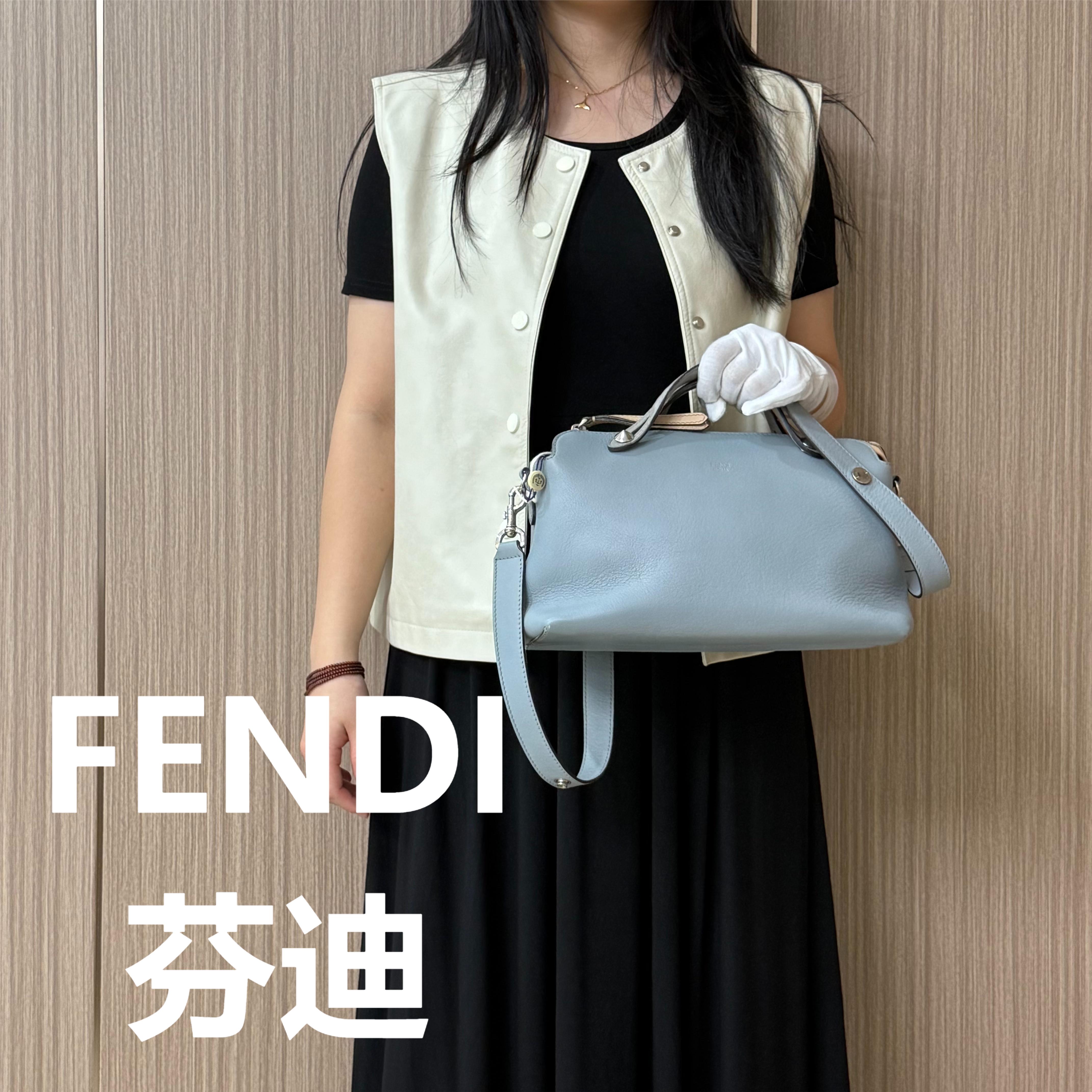 95新 FENDI/芬迪 蓝色单肩斜挎包/甜甜精选/68508