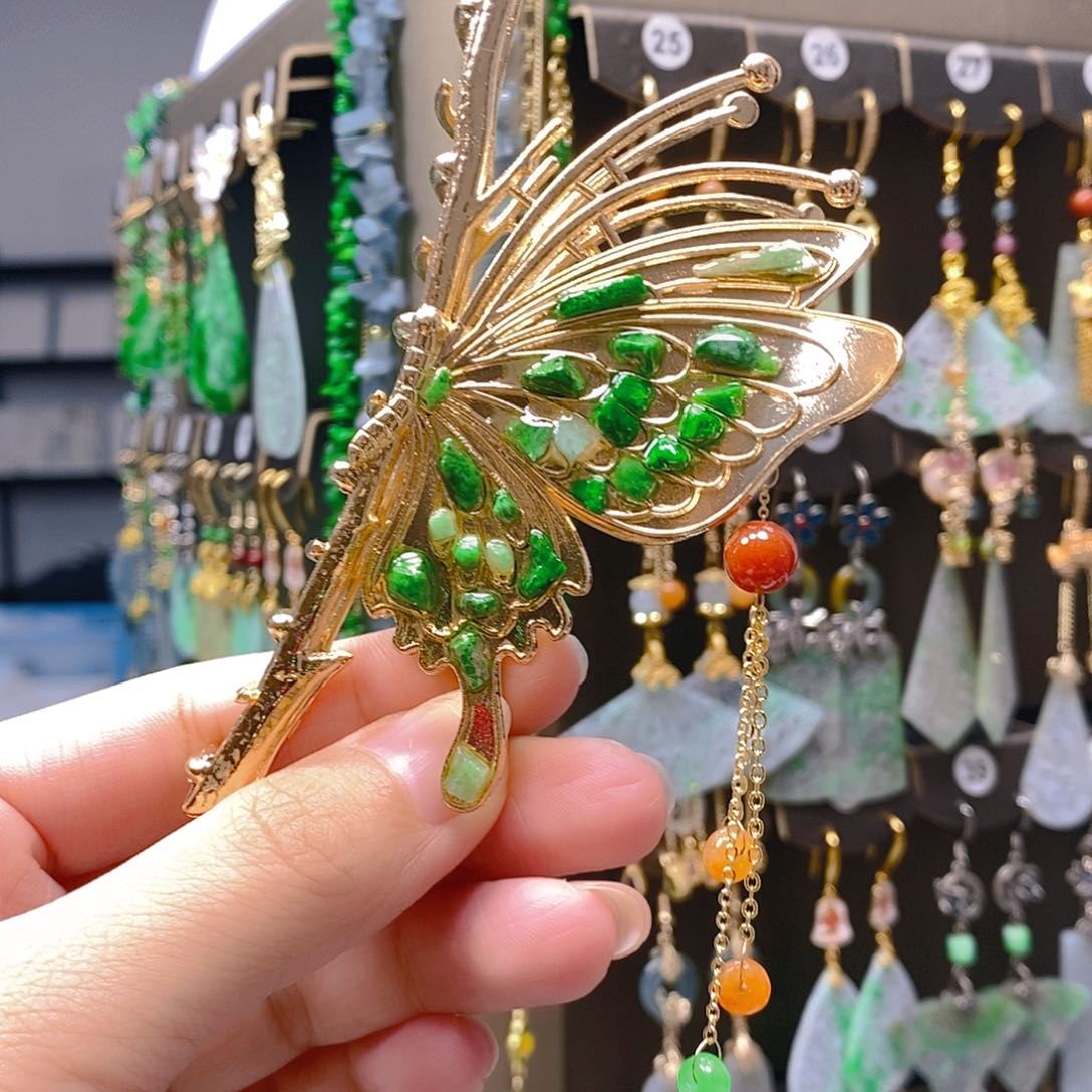 未镶嵌翡翠耳饰翡翠
