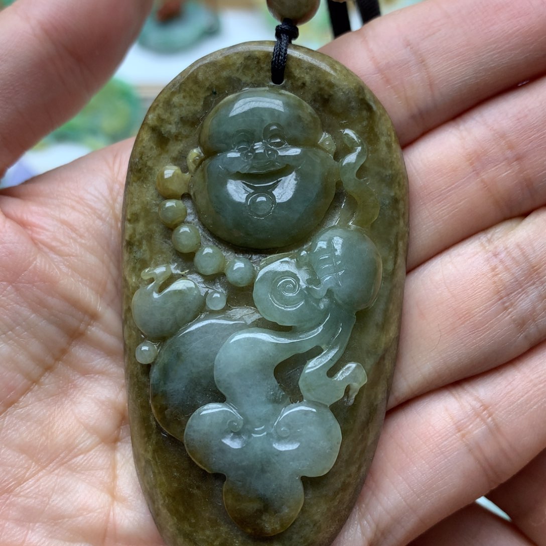 翡翠颈饰未镶嵌翡翠