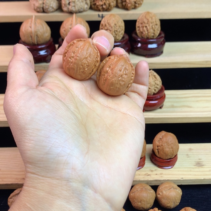 吊坠文玩核桃碧光石