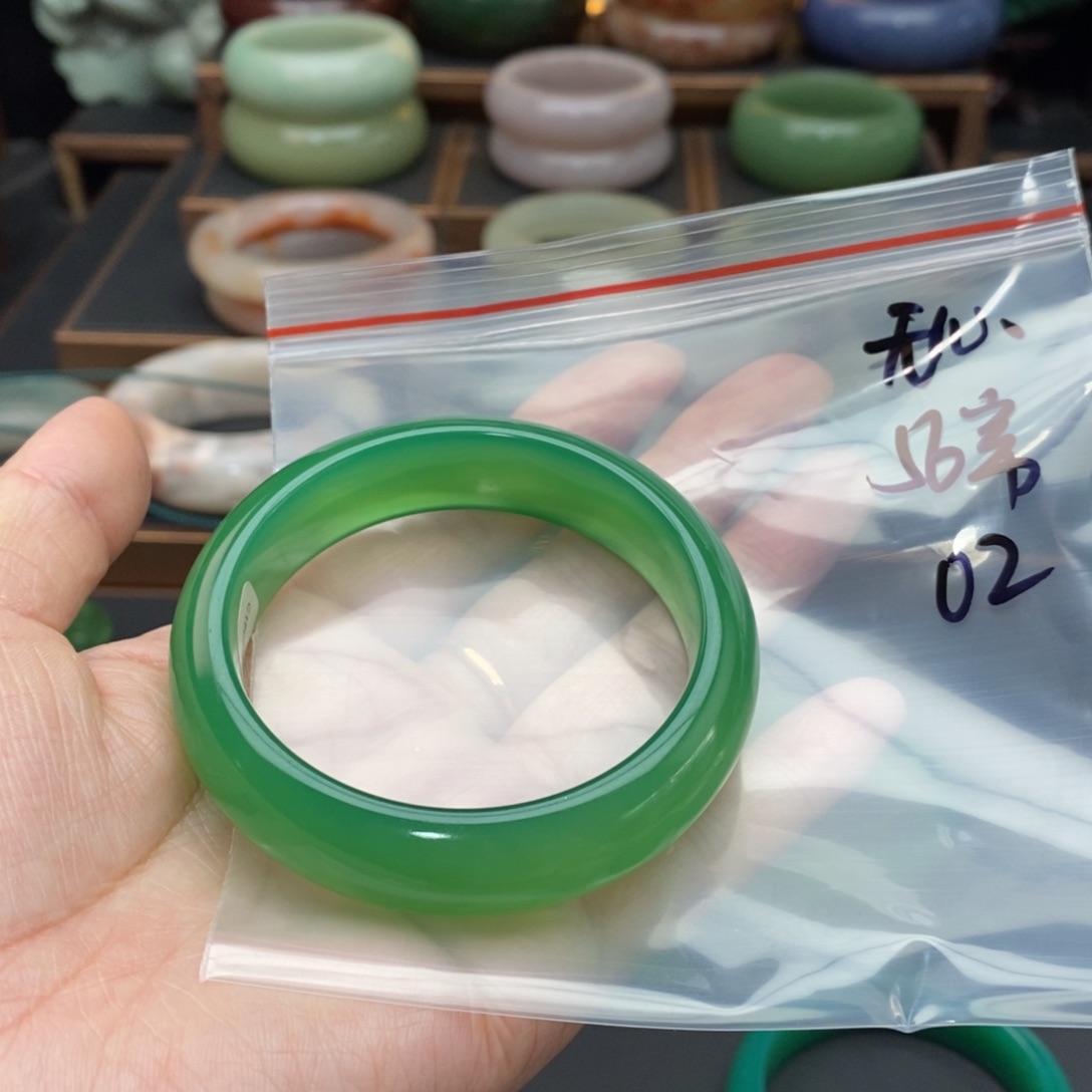 玛瑙/玉髓手镯未镶嵌无*?