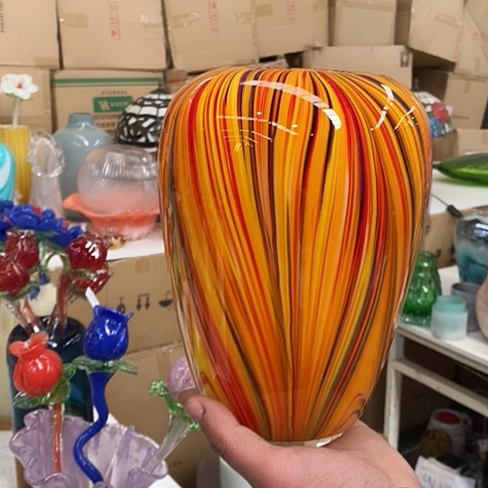 琉璃花瓶高23厘米宽8厘米