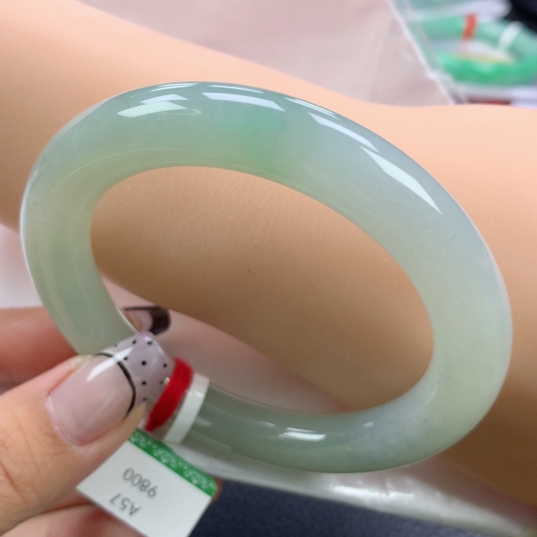 翡翠手镯未镶嵌57.6圆