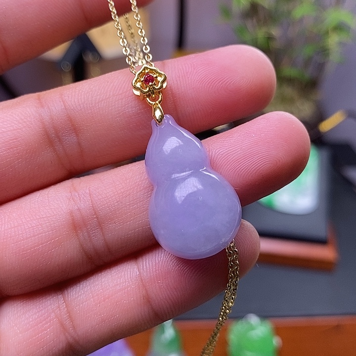 翡翠未镶嵌吊坠(赠链)