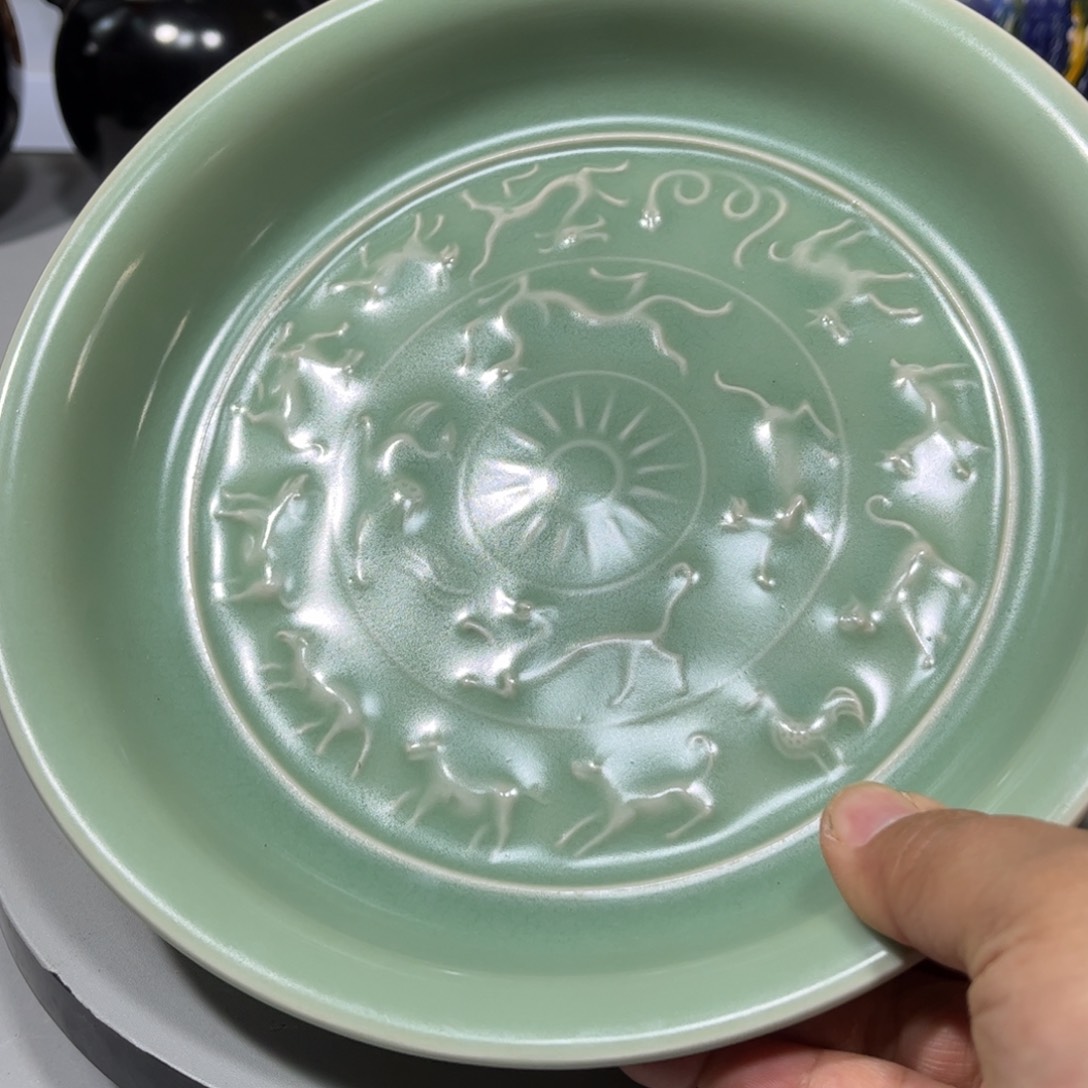 瓶龙泉青瓷品相完美