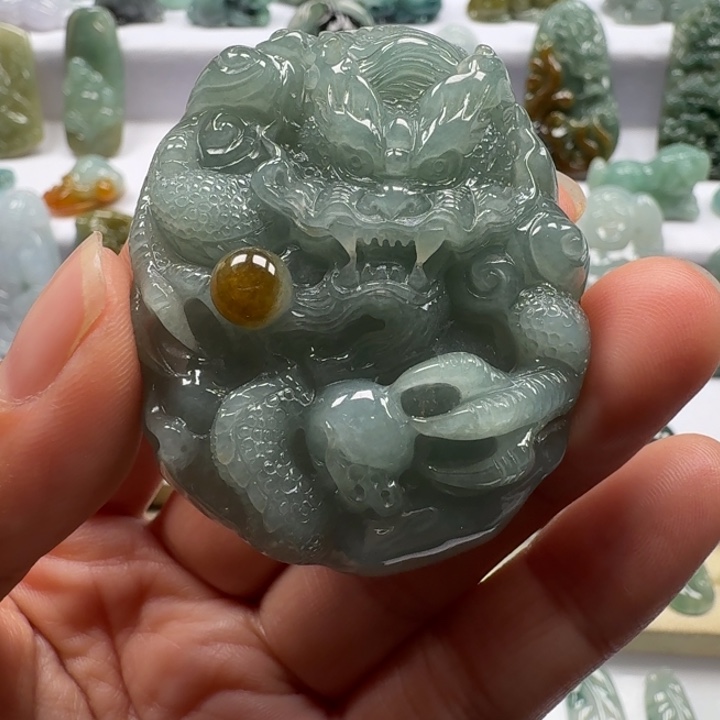 翡翠未镶嵌颈饰翡翠