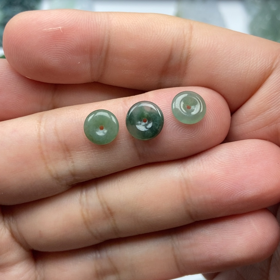 翡翠未镶嵌颈饰000000002