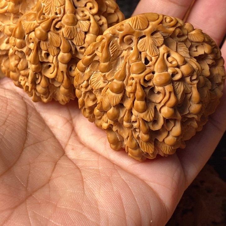 忠***诚文玩核桃把件葫芦