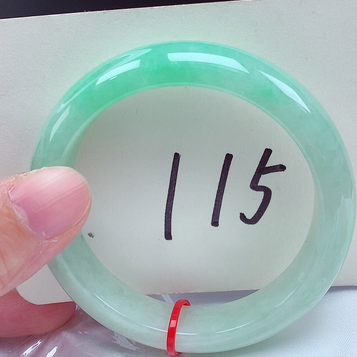 翡翠未镶嵌手镯翡翠