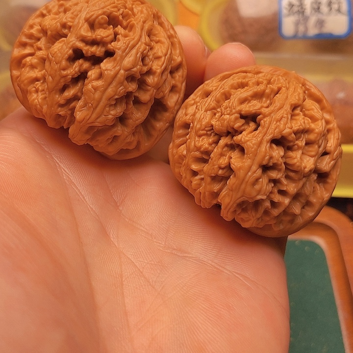 文玩核桃把件46爆肉大粗筋