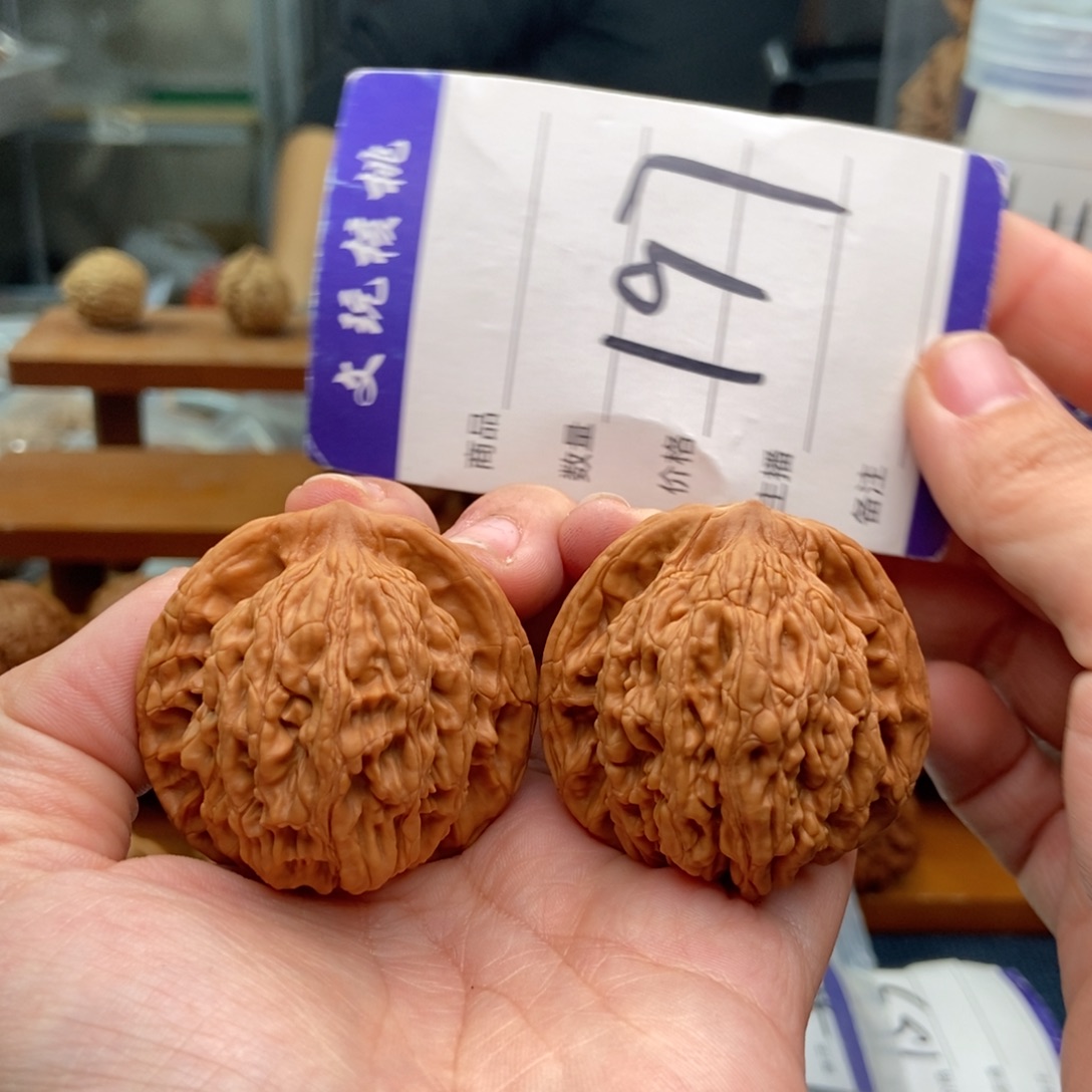 文玩核桃把件43虎头