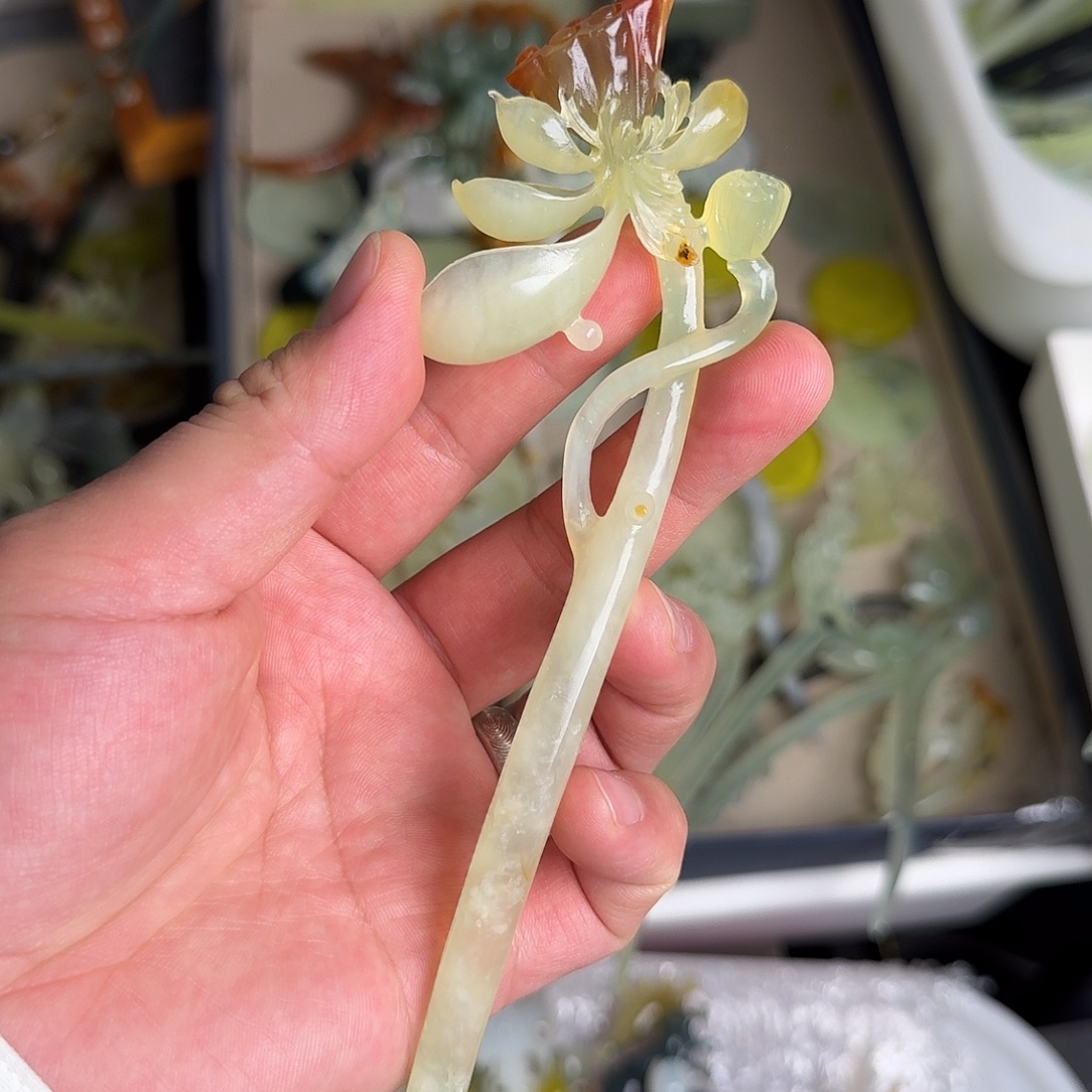 蛇纹石玉未镶嵌发饰