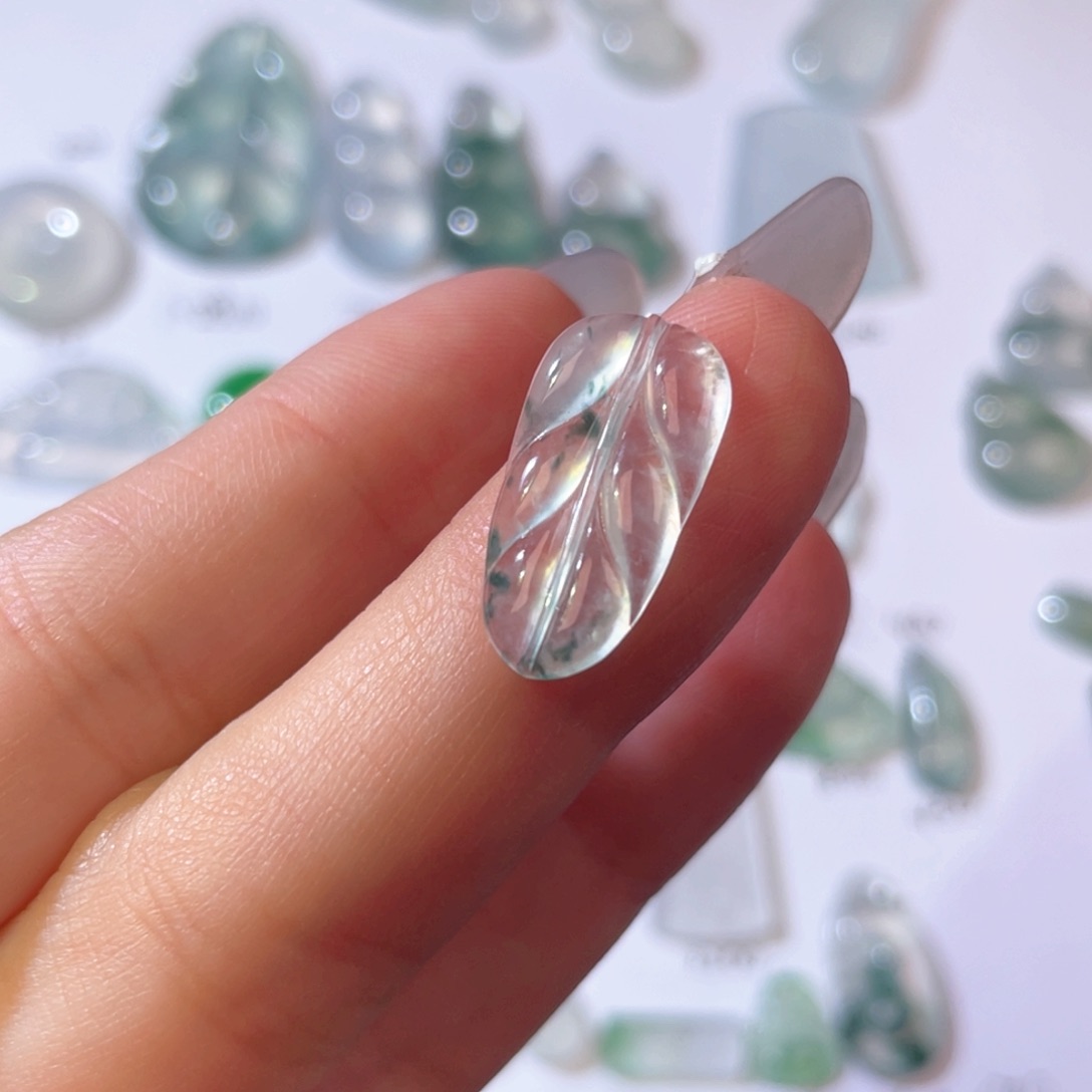 翡翠颈饰未镶嵌裸石