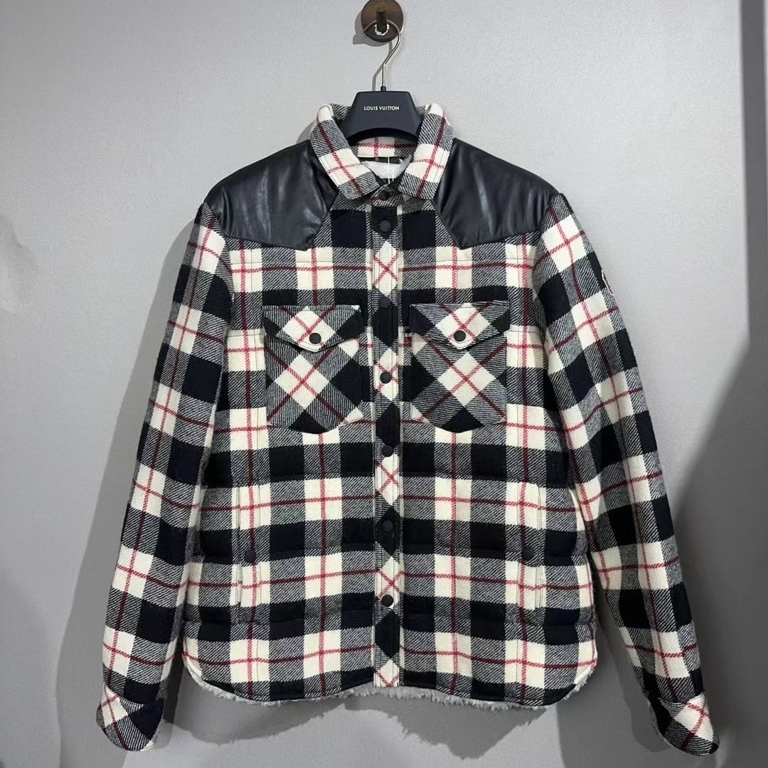 99新 MONCLER 蒙口羊羔绒格纹外套/尺码：3/已鉴定洗护
