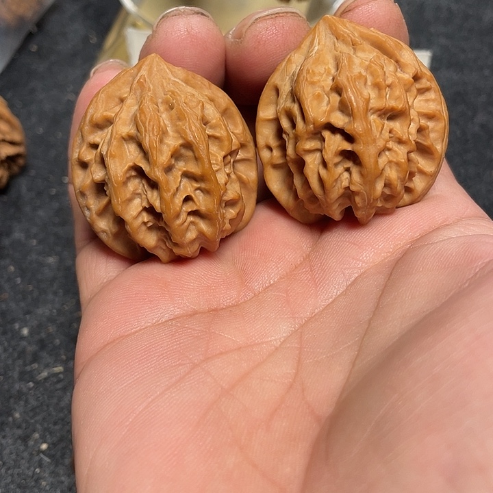 一***燃把件文玩核桃文玩大龙