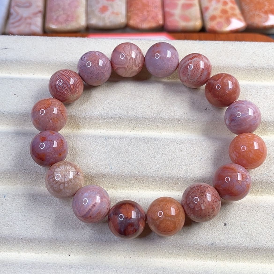 【闪购商品】硅化玉吊坠(赠链)未镶嵌春**月