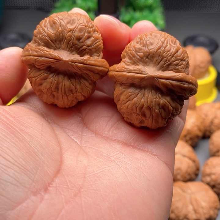 文玩核桃把件元宝