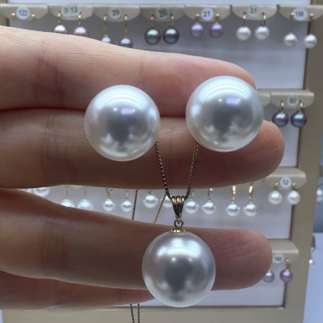 18K金镶嵌淡水珍珠耳饰