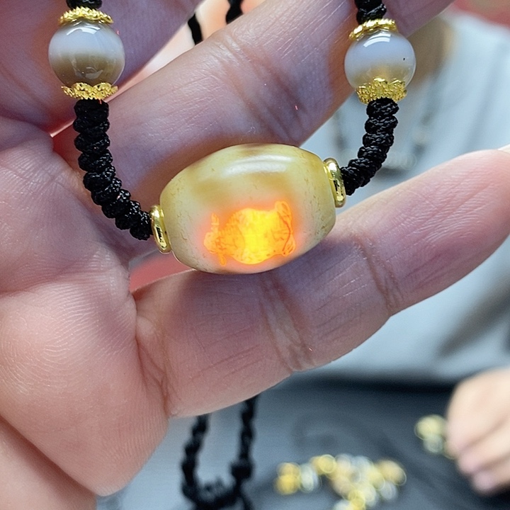 玛瑙/玉髓颈饰合金