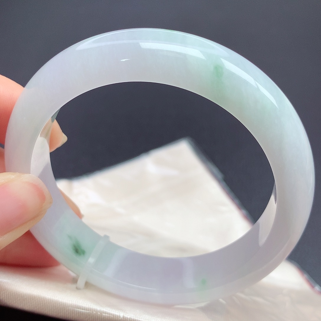 翡翠手镯未镶嵌06n n n n n n n