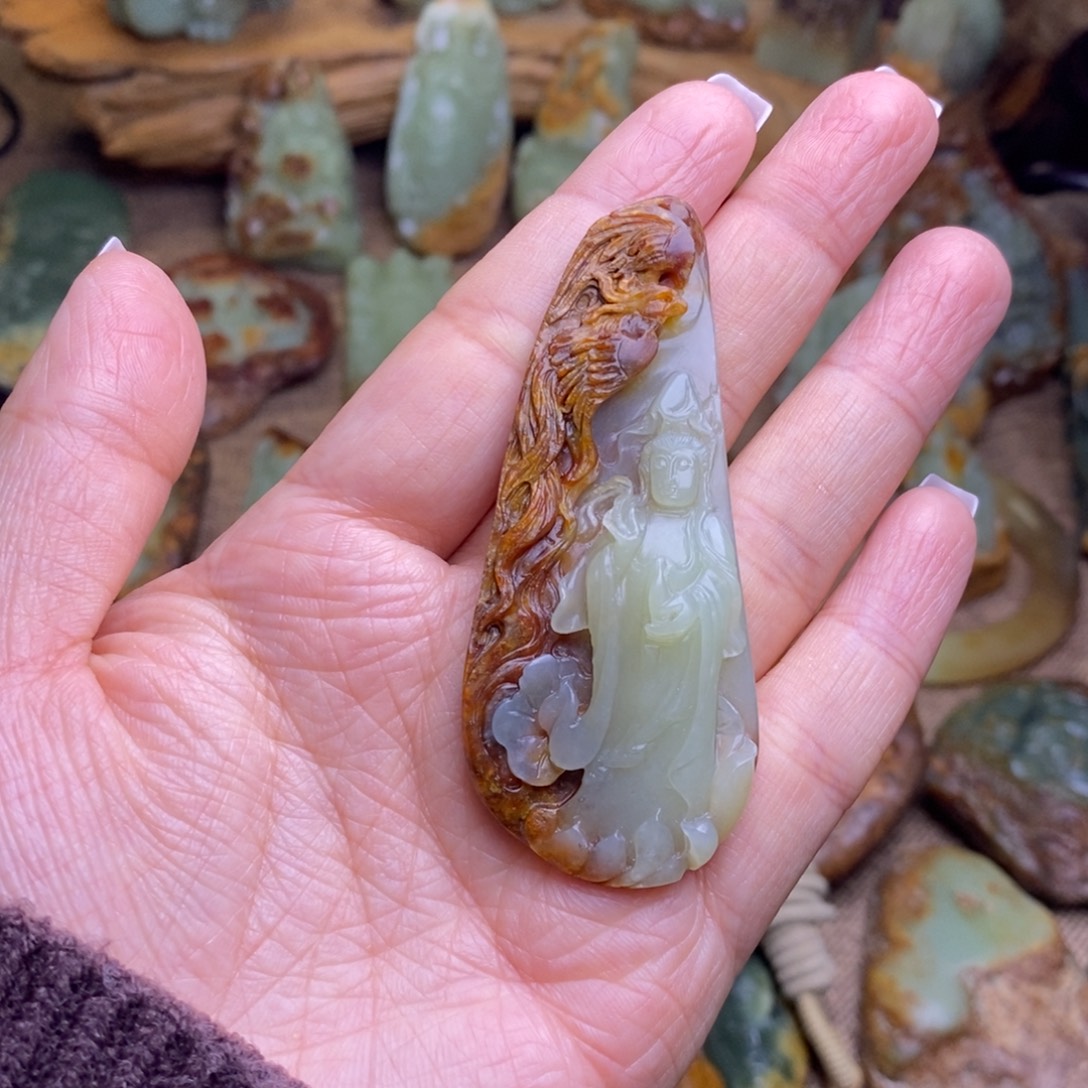 大***子岫岩河磨玉（透闪石质玉）未镶嵌挂件