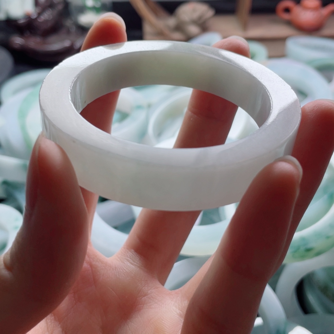 笑***了定制翡翠未镶嵌A货