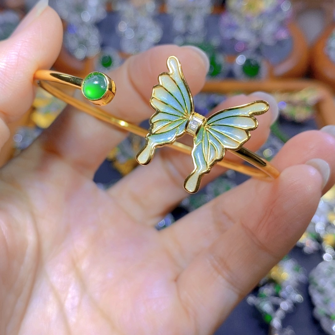 翡翠颈饰银S925镶嵌天然翡翠