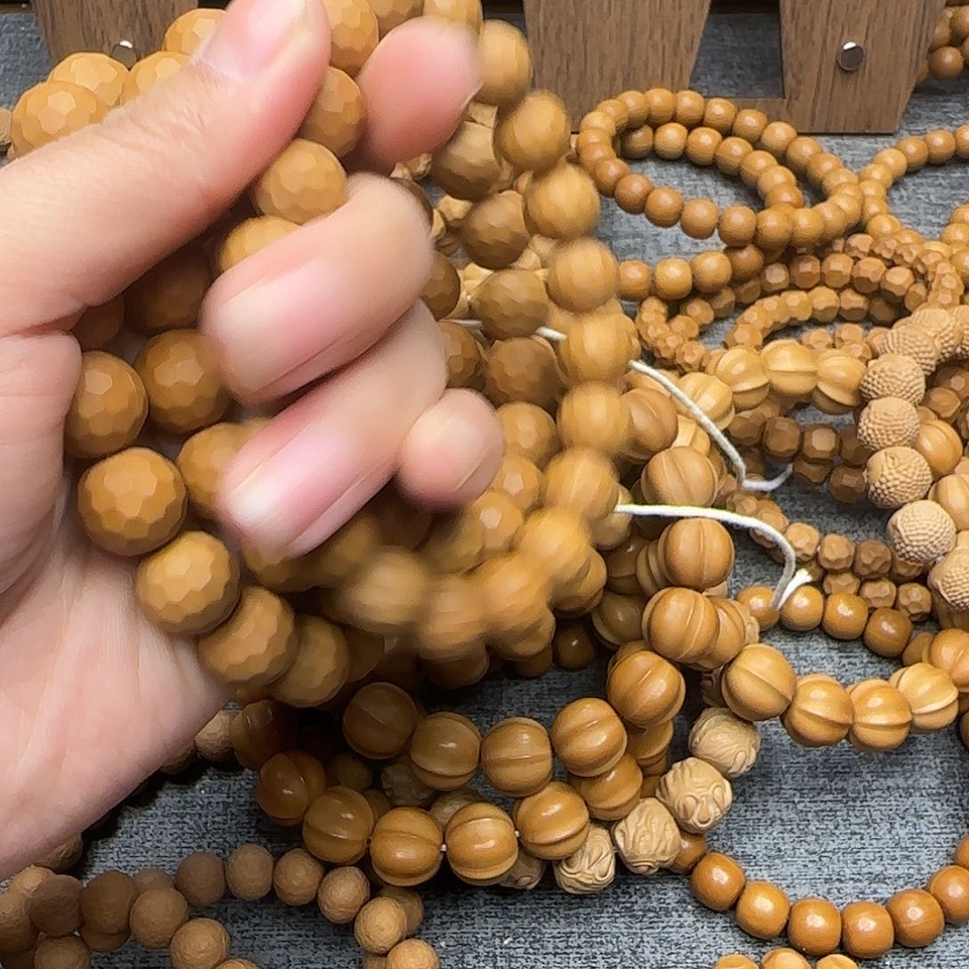 思***情猴头核桃手串全品钻石