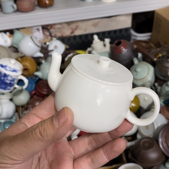 陶瓷艺术品及陶瓷壶