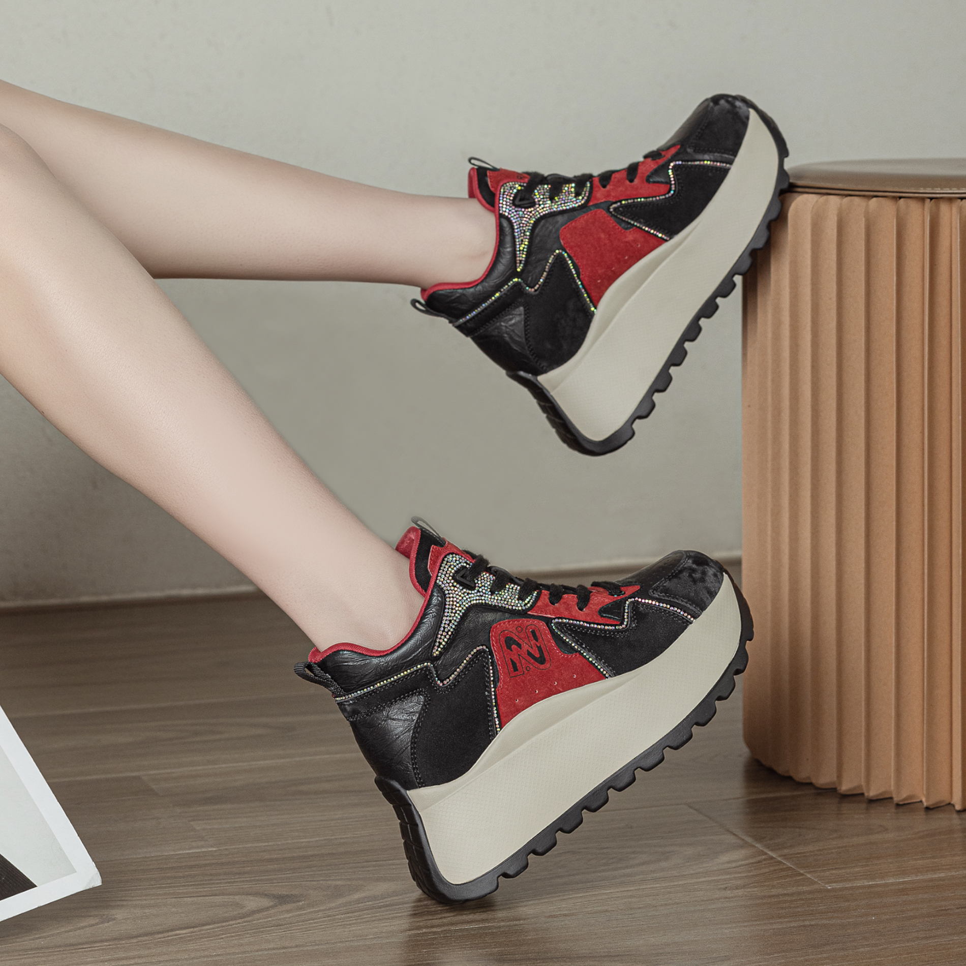 雨土网红轻奢加绒高帮休闲运动女鞋2025冬季百搭时尚厚底老爹鞋