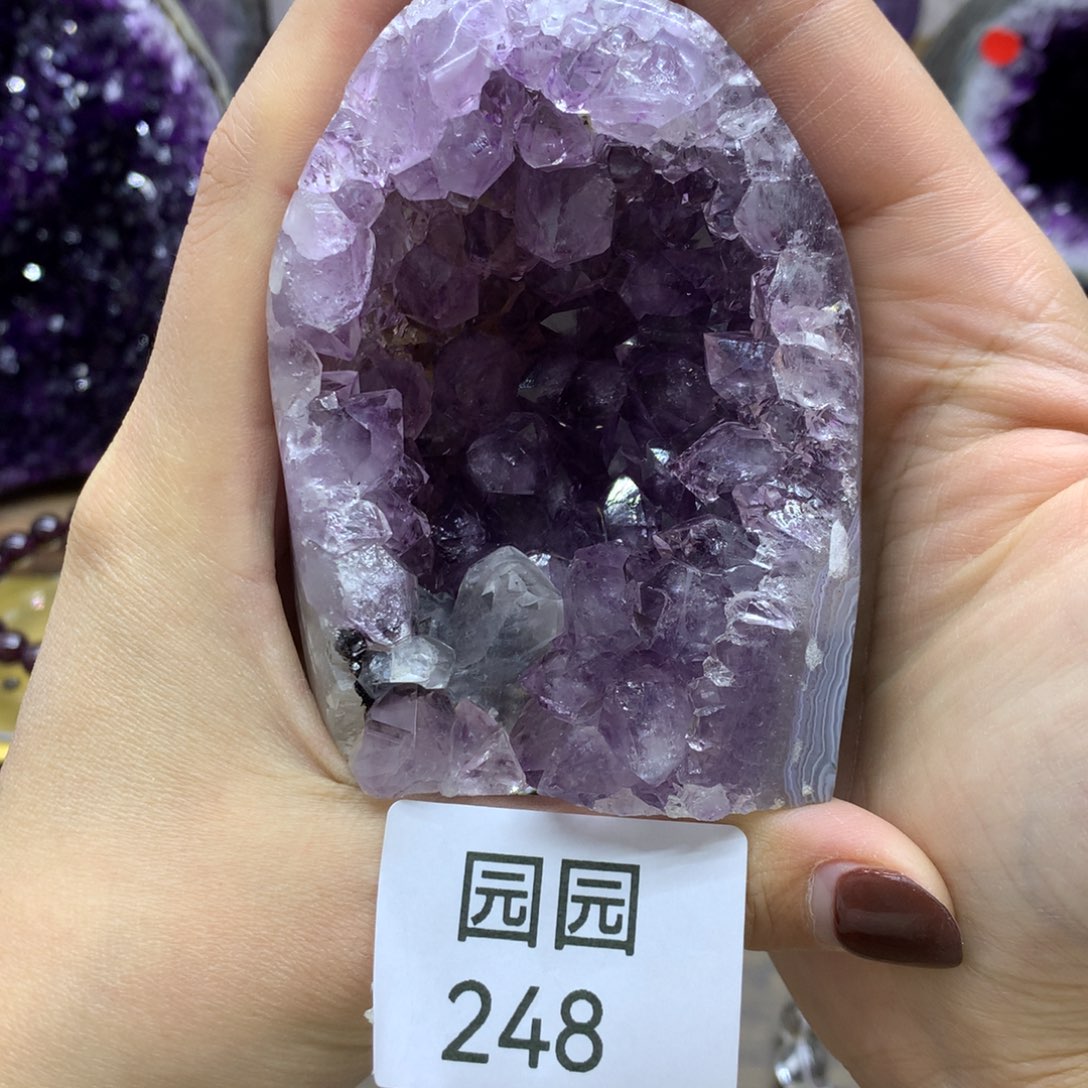 紫晶大型摆件（非配饰）未镶嵌